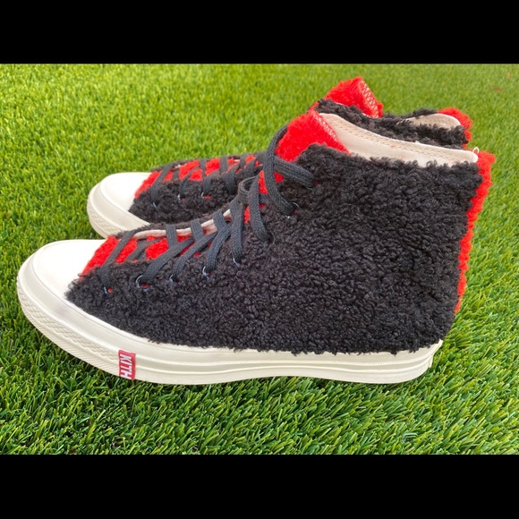 Kith x Disney x Converse Chuck 70 High Top "Mickey Mouse Fur" Black Red Sherpa - Picture 3 of 11